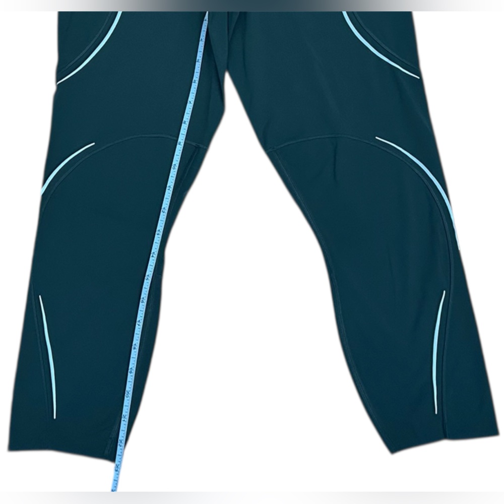 LULULEMON Women’s Base Pace High-Rise Reflective Crop 23” Leggings - Picture 6 of 12